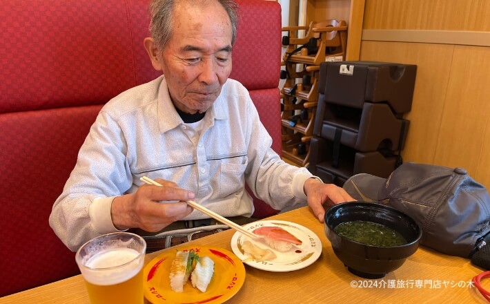 介護旅行_福岡県糸島_スシローでお食事1