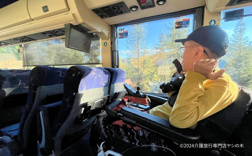 介護旅行でアメリカへ航空ショー観覧_リノ行きの長距離バスに乗車