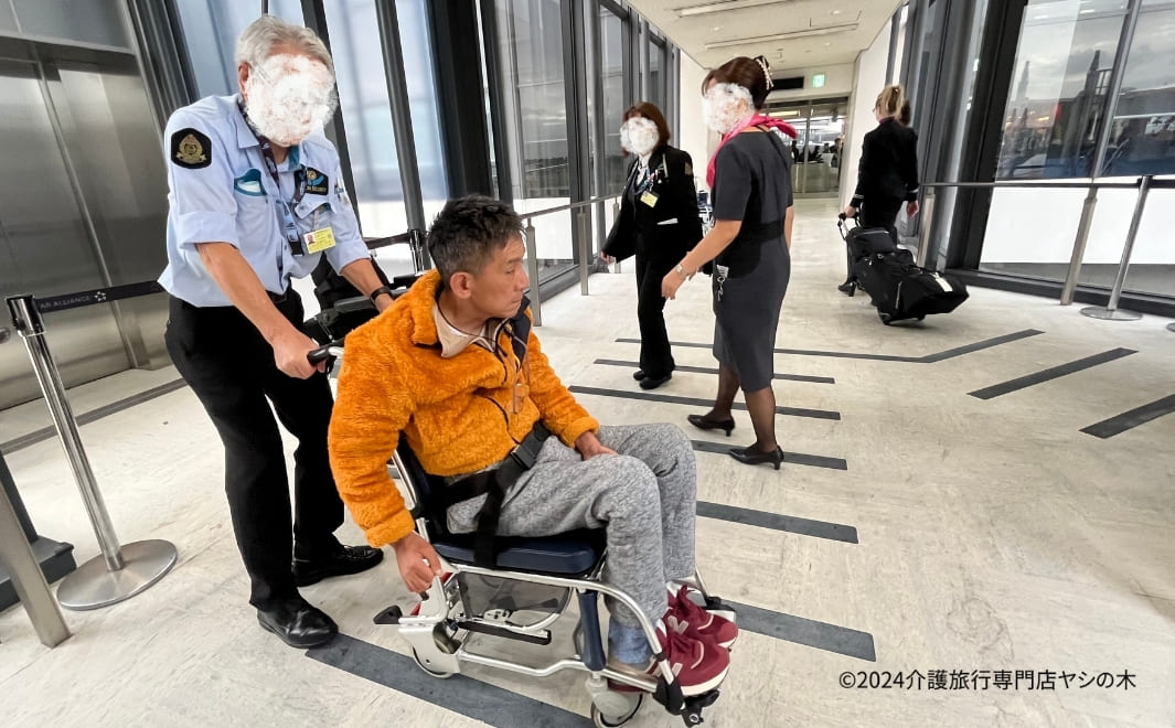 介護旅行でアメリカへ航空ショー観覧_成田国際空港に到着