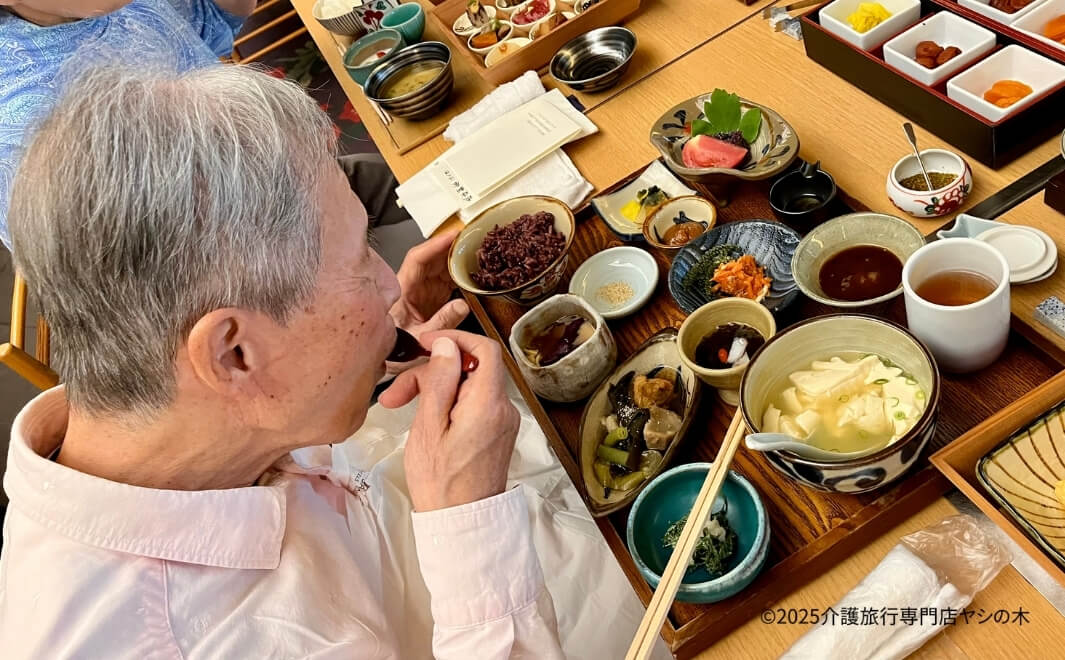 介護旅行で沖縄県へ_ホテルで朝食