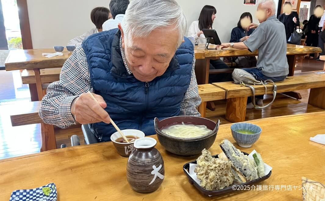 介護旅行で群馬県へ_水沢うどん大澤屋で昼食
