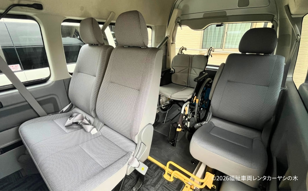 福岡 福祉車両レンタカー 3列目シート・車椅子スペース